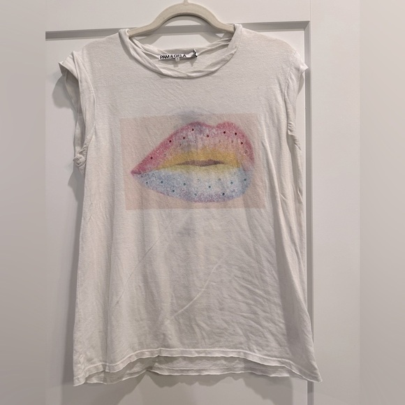 Pam & Gela white graphic crew tank with rhinestones on lips - Picture 1 of 8